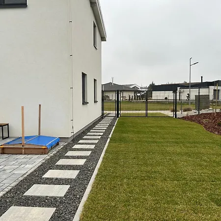 Semesterbostad Family Golf House Sajdikove Humence